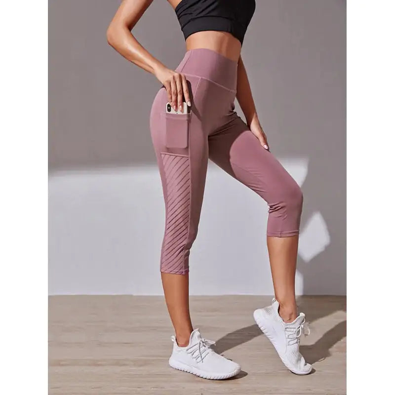 Slim Fit Cropped Yoga Pants (With Pocket)
