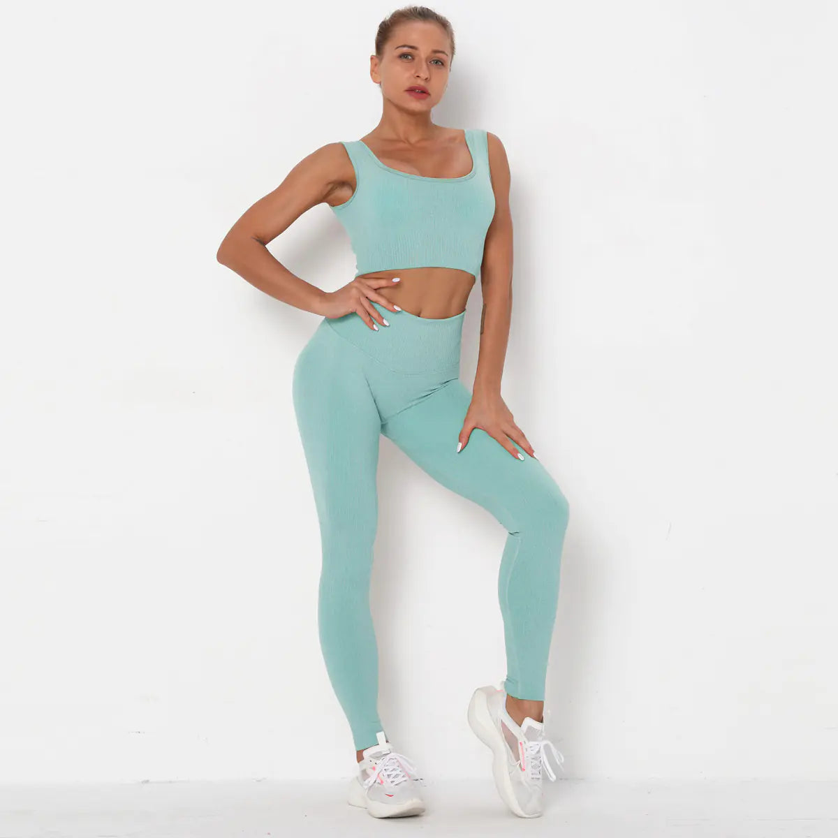 Professional Sports Seamless Fitness Bra Set.